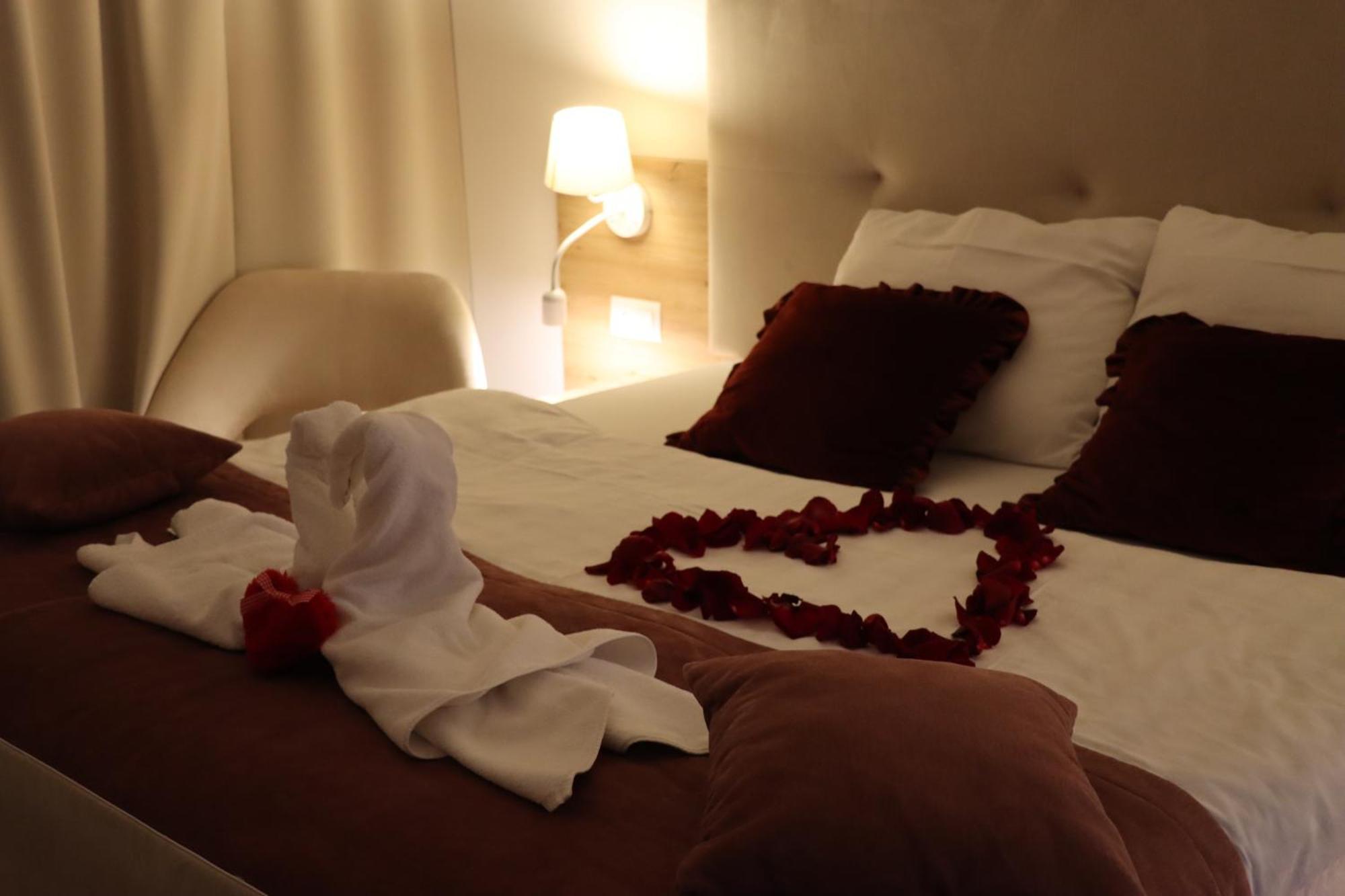 Askana - Basen, Sauny, Jacuzzi เบียลกาตัทร์ชันสกา ภายนอก รูปภาพ